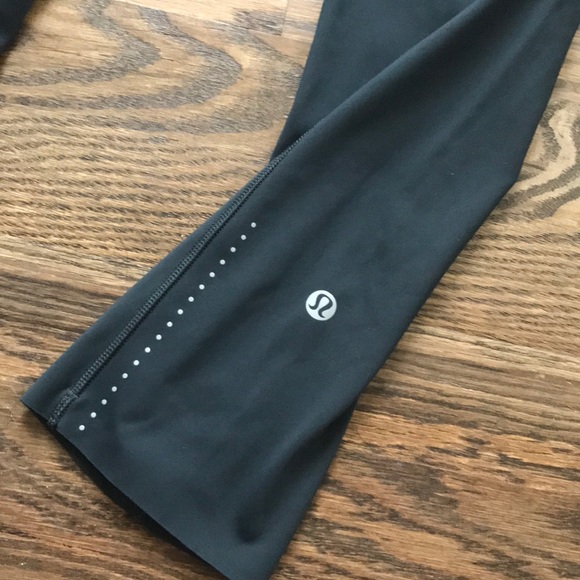 Lululemon Capri leggings - Picture 2 of 3